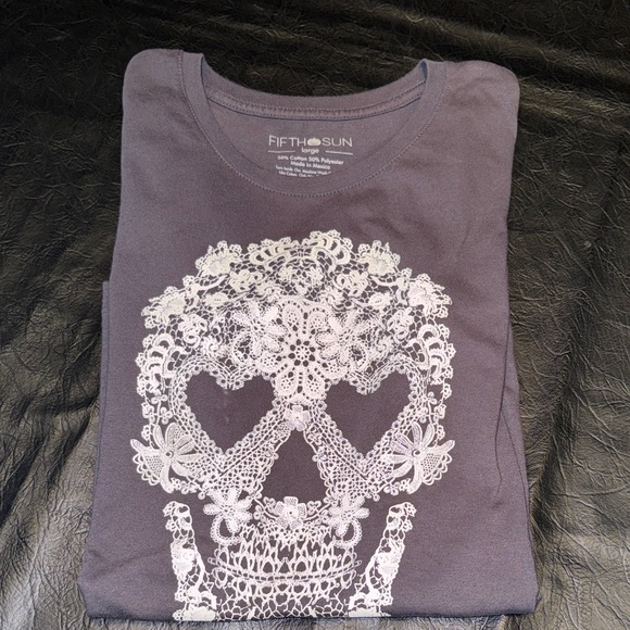 Fifth Sun Dark Gray T-Shirt with White Skull, GUC, size L - Picture 5 of 5